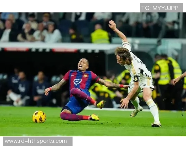 2011年欧冠半决赛经典对决巴萨与皇马的激烈较量回顾与分析